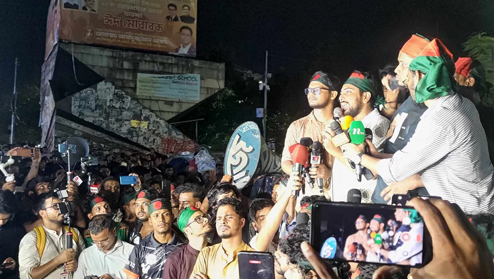 এক দফা ঘোষণা কোটাবিরোধীদের, বাংলা ব্লকেড-ক্লাস বর্জন চলবে