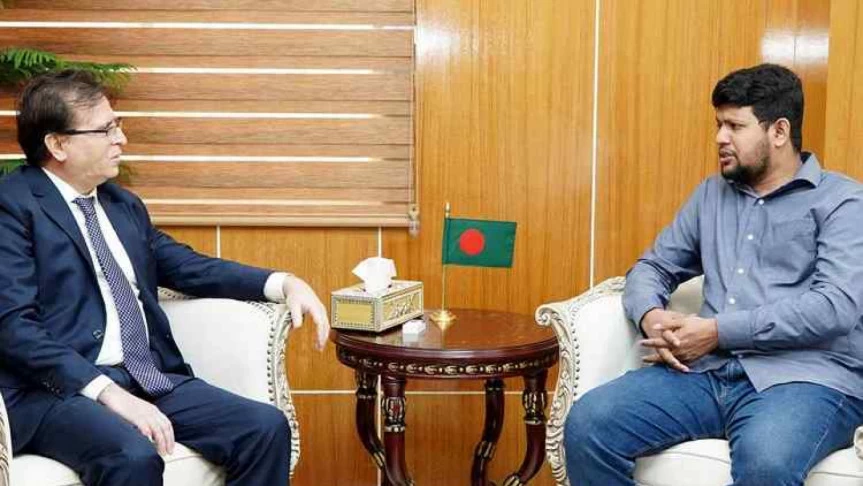 তথ্য উপদেষ্টার সঙ্গে তুরস্কের রাষ্ট্রদূতের সাক্ষাৎ