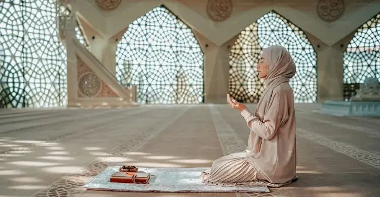 নারীদের সিজদার পদ্ধতি পুরুষদের মতো নয়