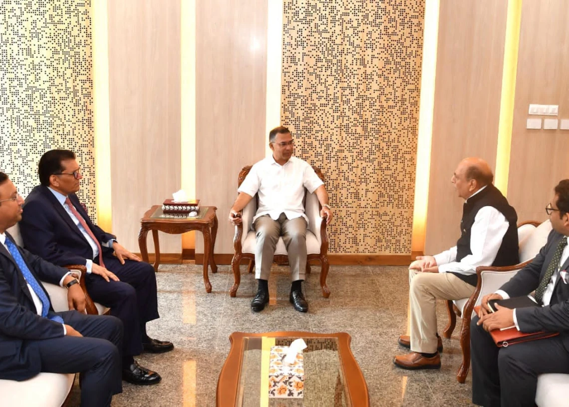 প্রধানমন্ত্রীর সঙ্গে ভারতীয় হাইকমিশনার দীনেশ ত্রিবেদীর বৈঠক